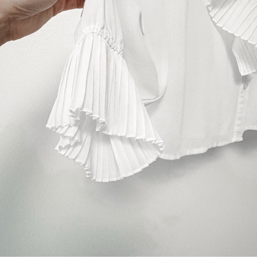 Fashion Nova Sheer‎ Spring Button Down Pleated Ruffle Preppy Blouse White Medium - Picture 5 of 8